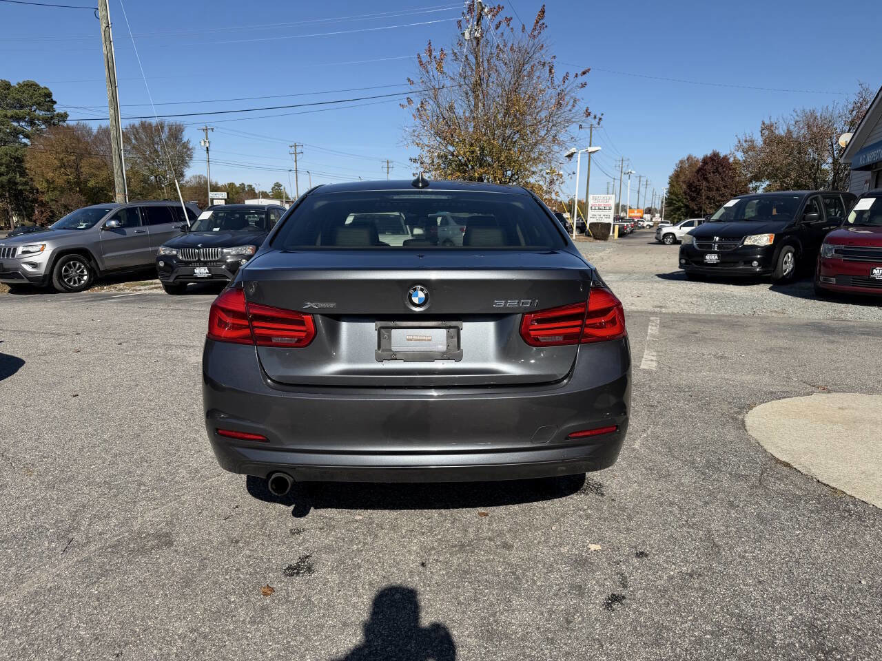 Used 2016 BMW 320i xDrive Sedan image 5