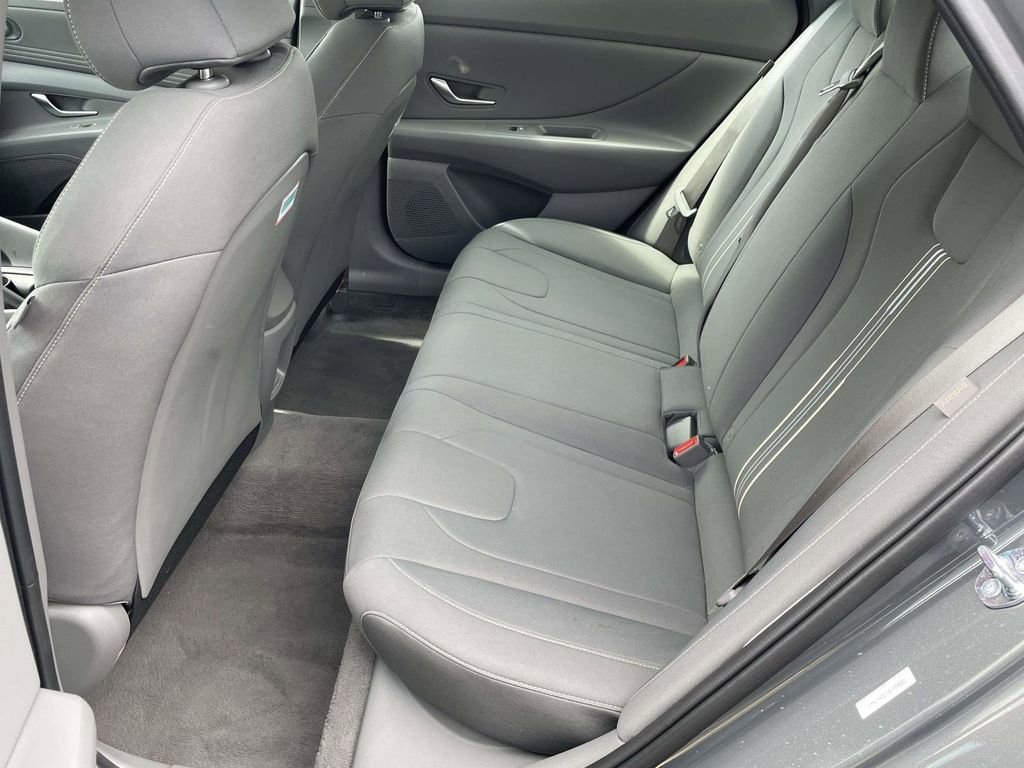 Certified 2025 Hyundai Elantra Sport FWD image 10
