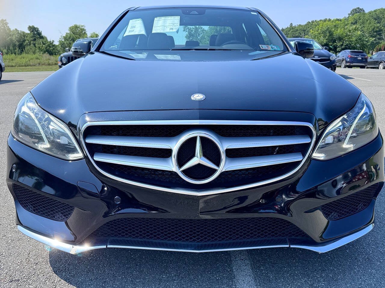 Used 2016 Mercedes-Benz E 400 4MATIC Sedan image 2