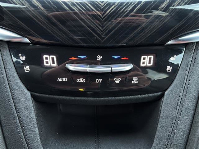 Used 2025 Cadillac XT6 Premium Luxury image 26