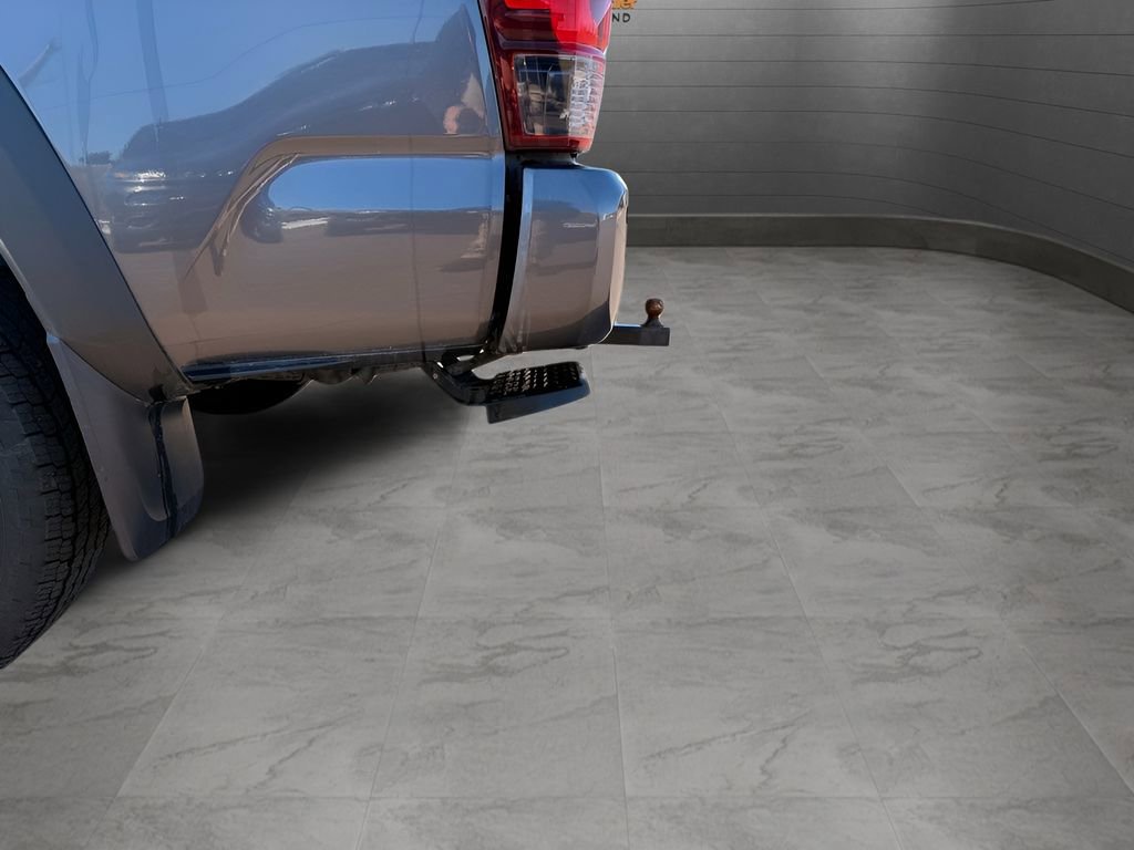 Used 2018 Toyota Tacoma TRD Off-Road w/ Technology Package image 10