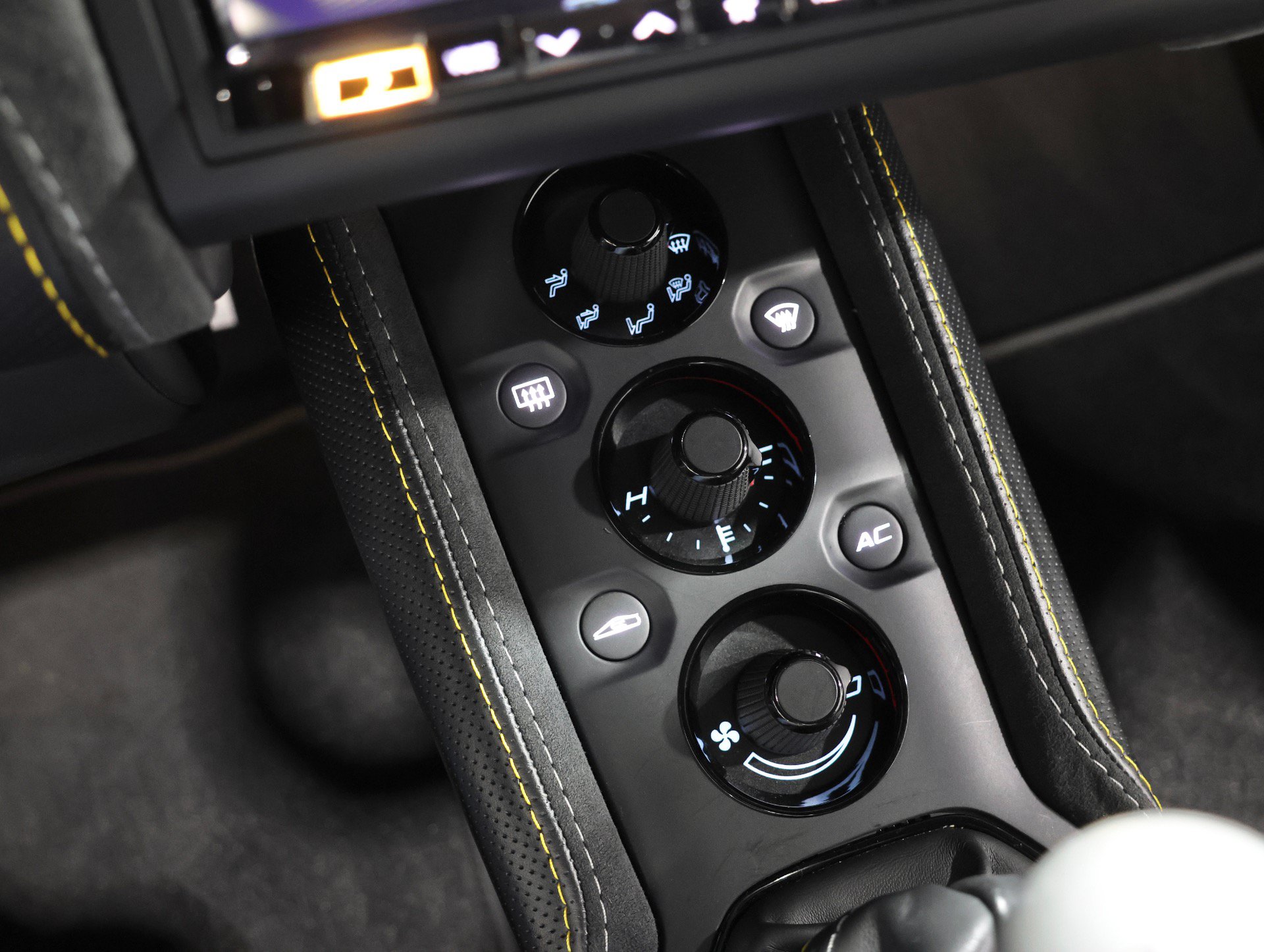 Used 2020 Lotus Evora RWD image 19