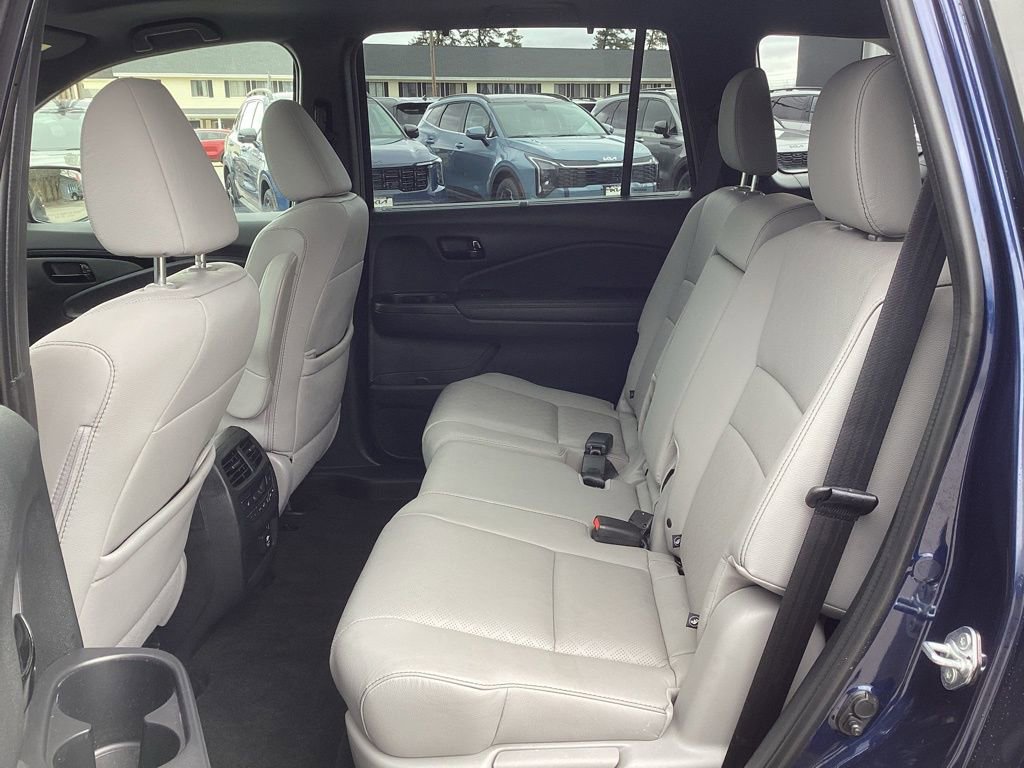Used 2022 Honda Passport Elite image 14
