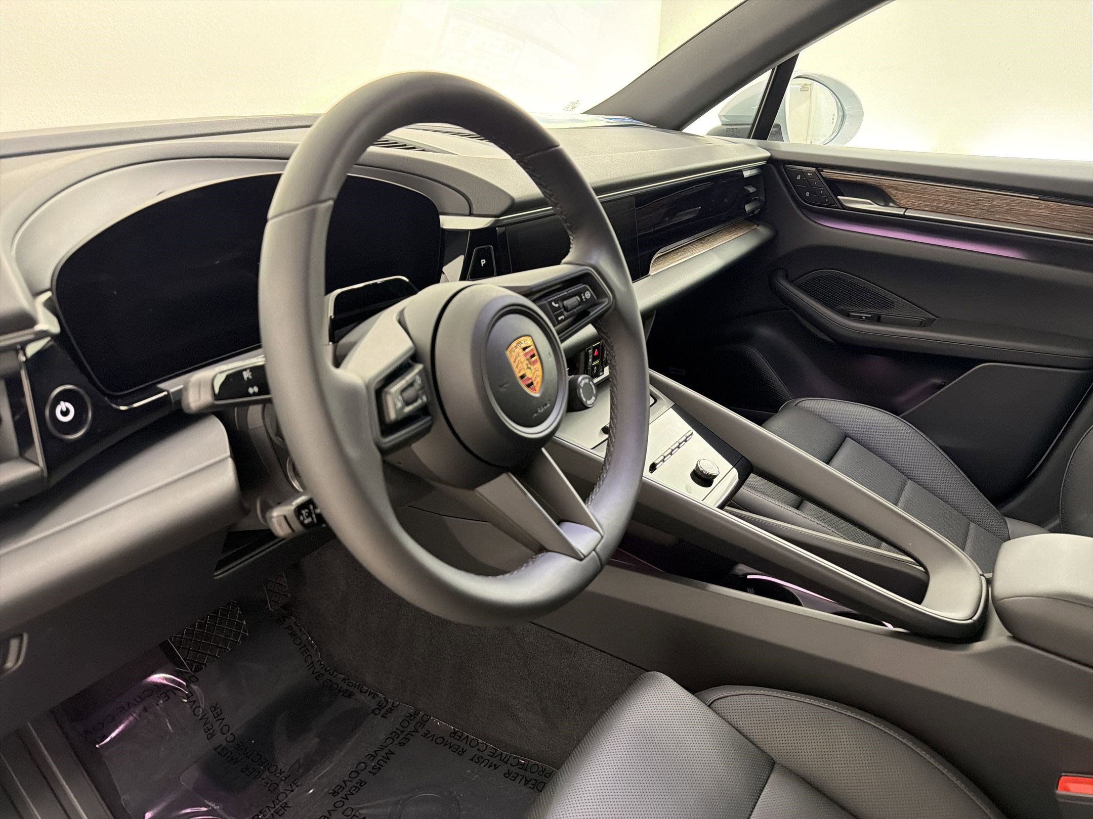 New 2026 Porsche Macan Electric RWD image 4