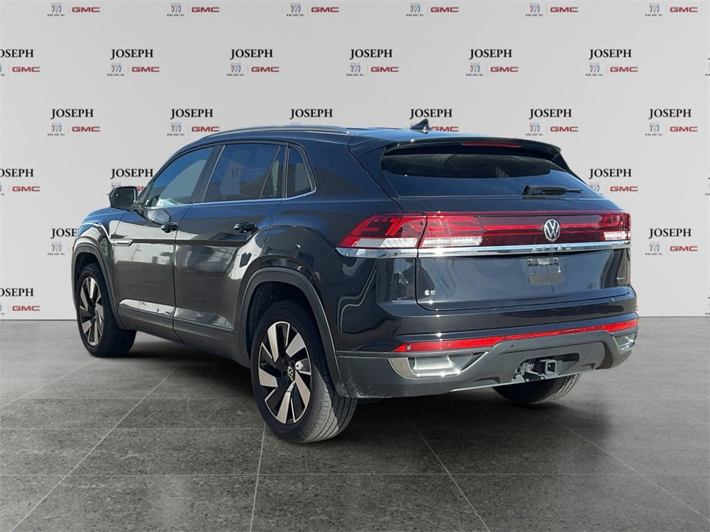Used 2024 Volkswagen Atlas Cross Sport SE image 6