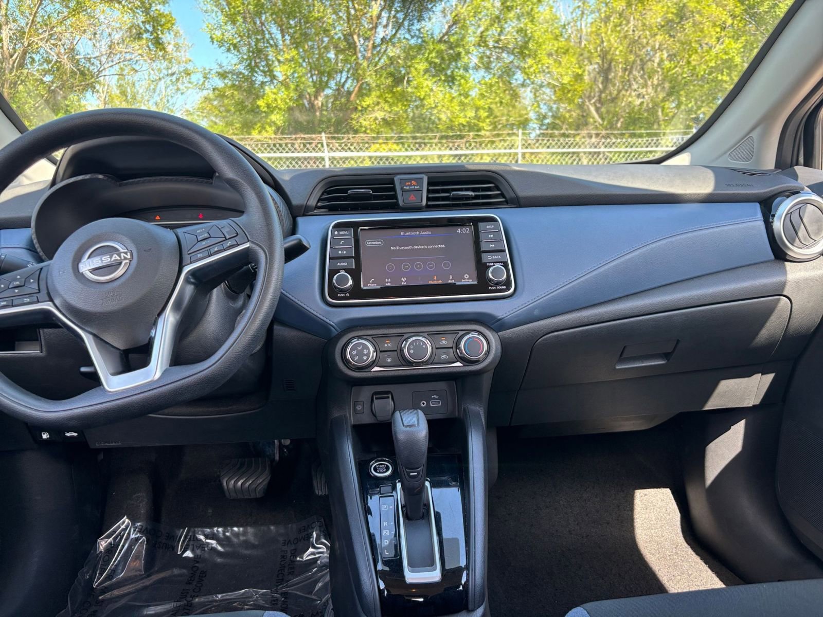 Used 2025 Nissan Versa SV FWD image 17