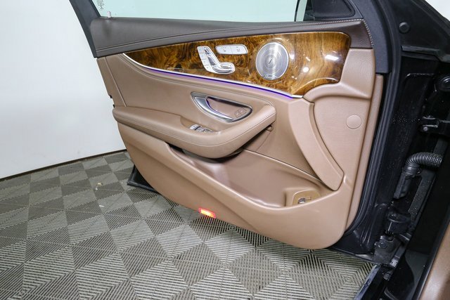 Used 2017 Mercedes-Benz E 300 4MATIC image 36