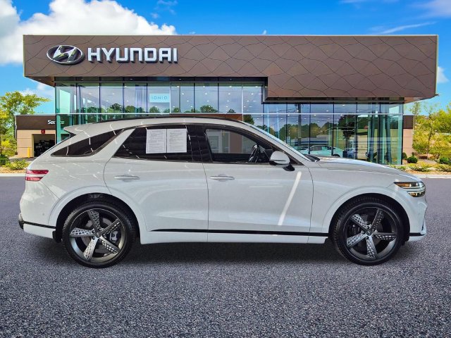 Used 2022 Genesis GV70 3.5T Sport w/ Sport Prestige Package AWD/4WD image 5