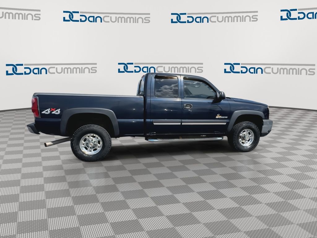Used 2005 Chevrolet Silverado 2500 LS AWD/4WD image 9