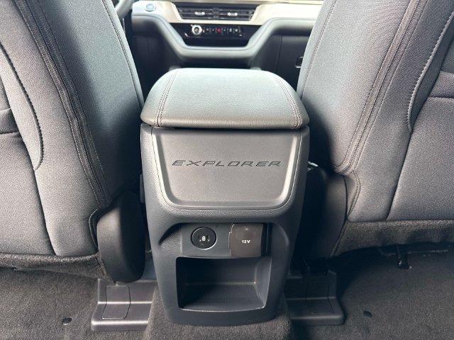 New 2027 Ford Explorer Active RWD image 17