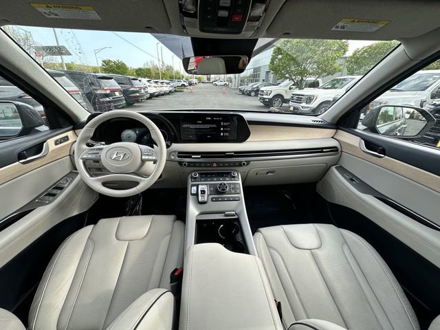 Used 2023 Hyundai Palisade Limited AWD/4WD image 3