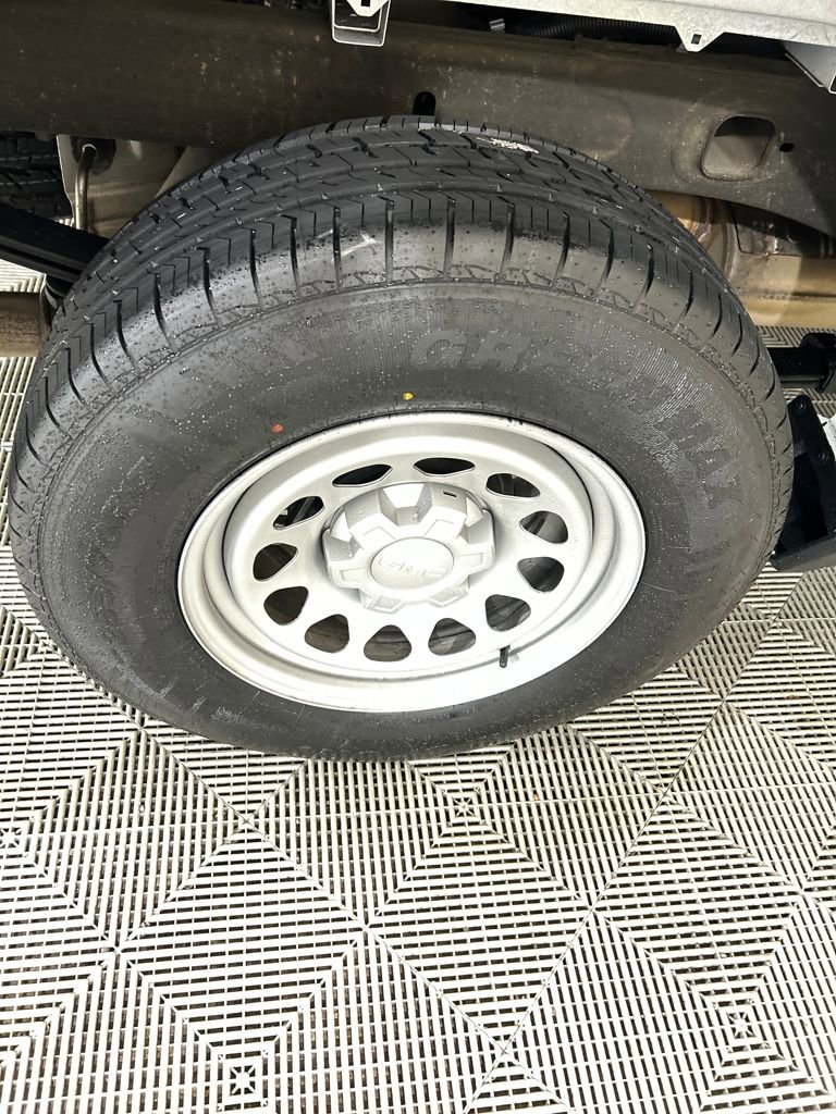 Used 2023 GMC Sierra 1500 Pro w/ Pro Value Package image 17