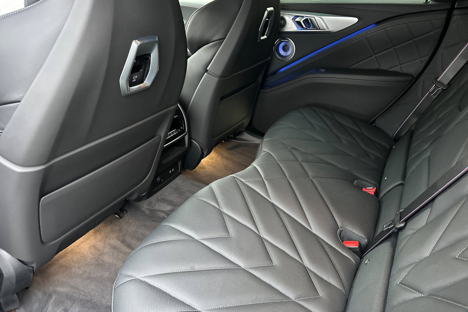 New 2026 BMW XM Label Red image 9