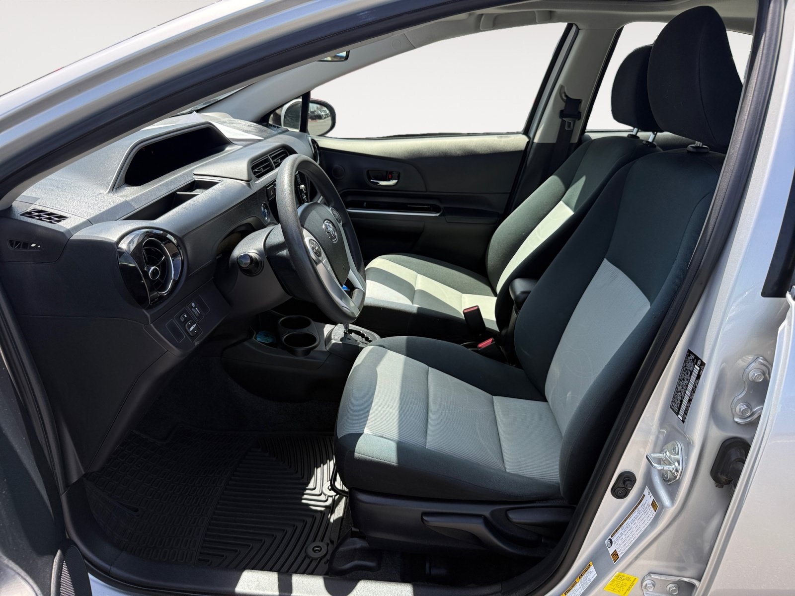 Used 2015 Toyota Prius C Three FWD image 10