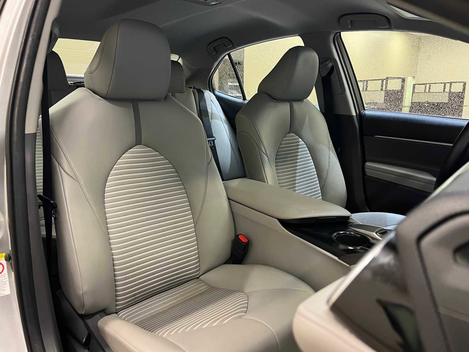 Used 2018 Toyota Camry SE image 14