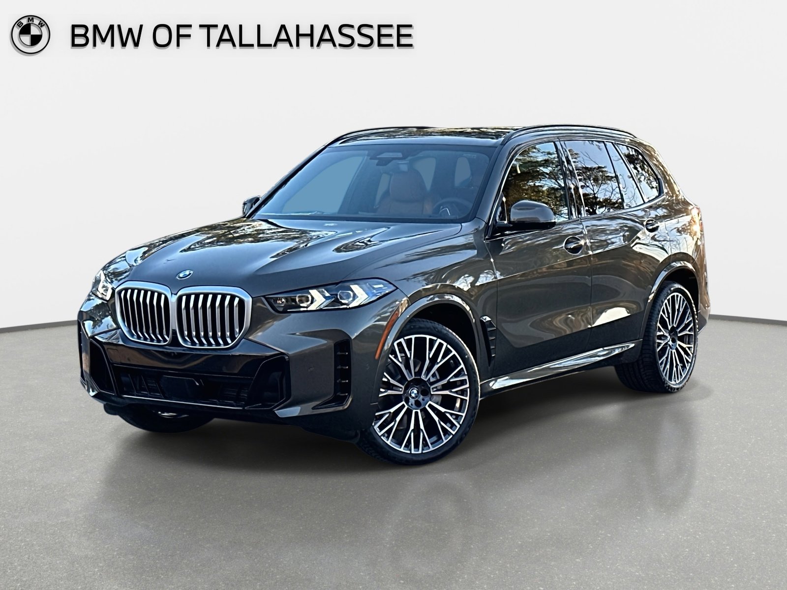New 2026 BMW X5 xDrive40i w/ M Sport Package AWD/4WD image 1