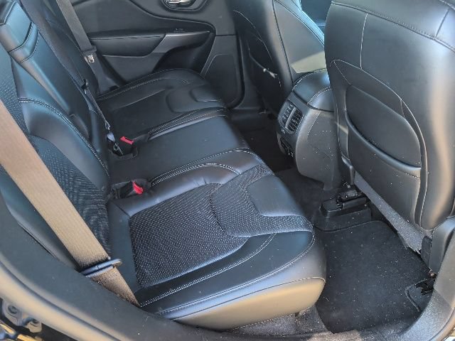 Used 2019 Jeep Cherokee Limited AWD/4WD image 10
