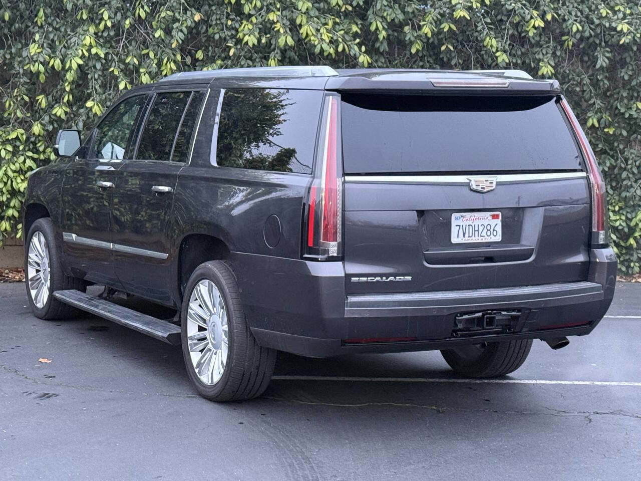 Used 2016 Cadillac Escalade ESV Platinum image 5