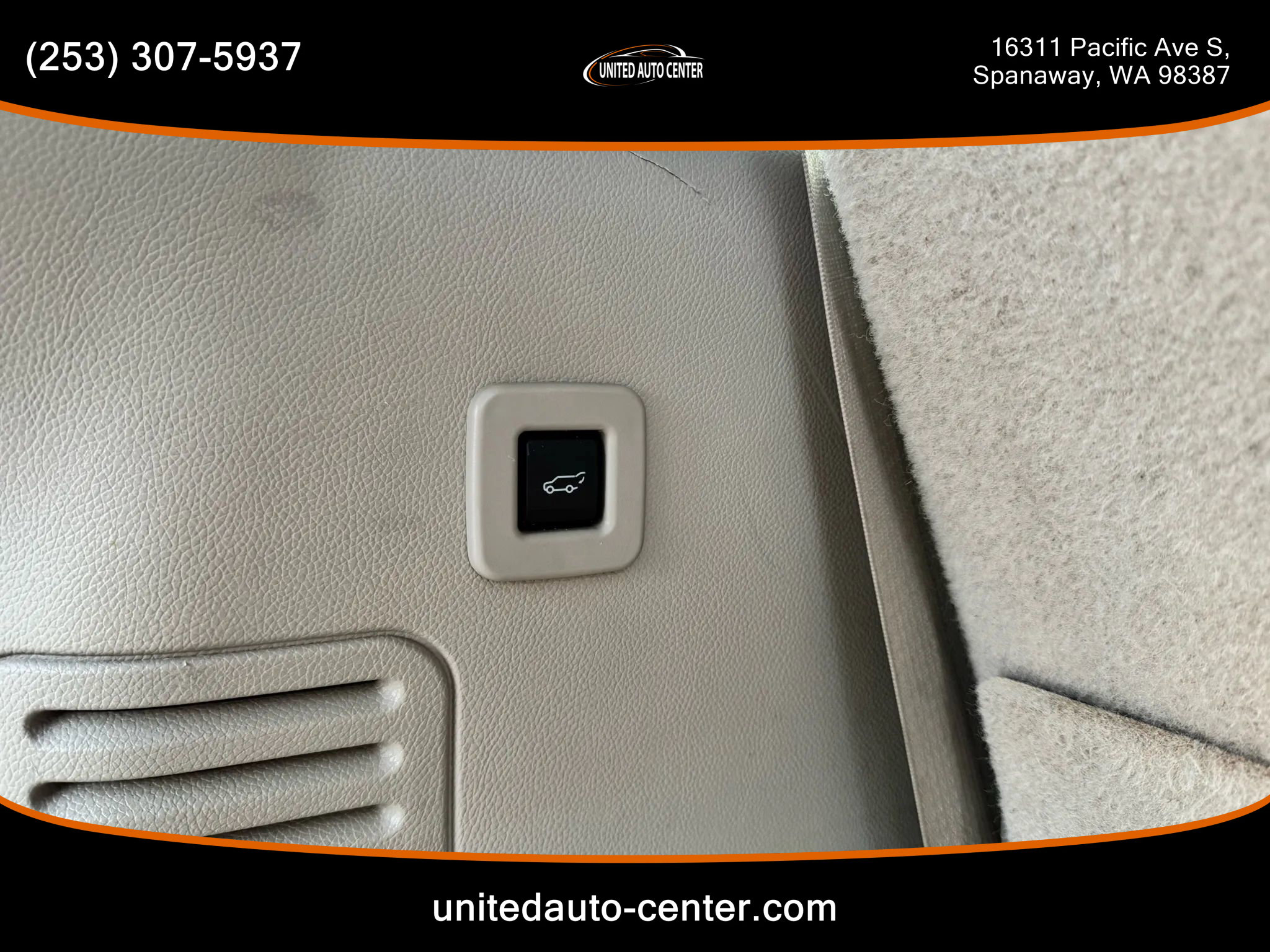 Used 2013 Ford Expedition Limited image 23