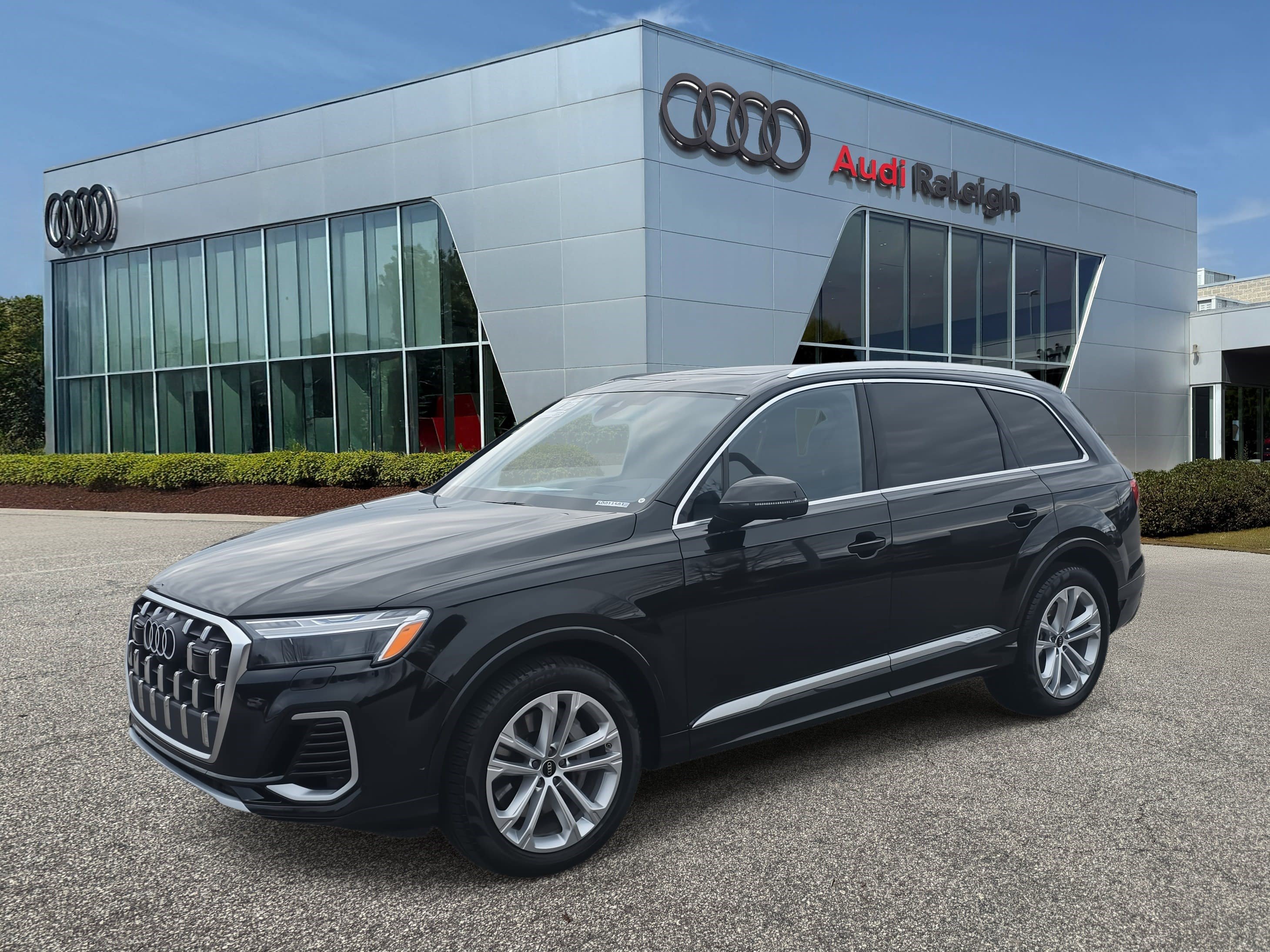 Used 2025 Audi Q7 3.0T Prestige w/ Prestige Package
