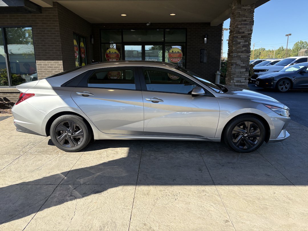 Used 2021 Hyundai Elantra SEL FWD image 5