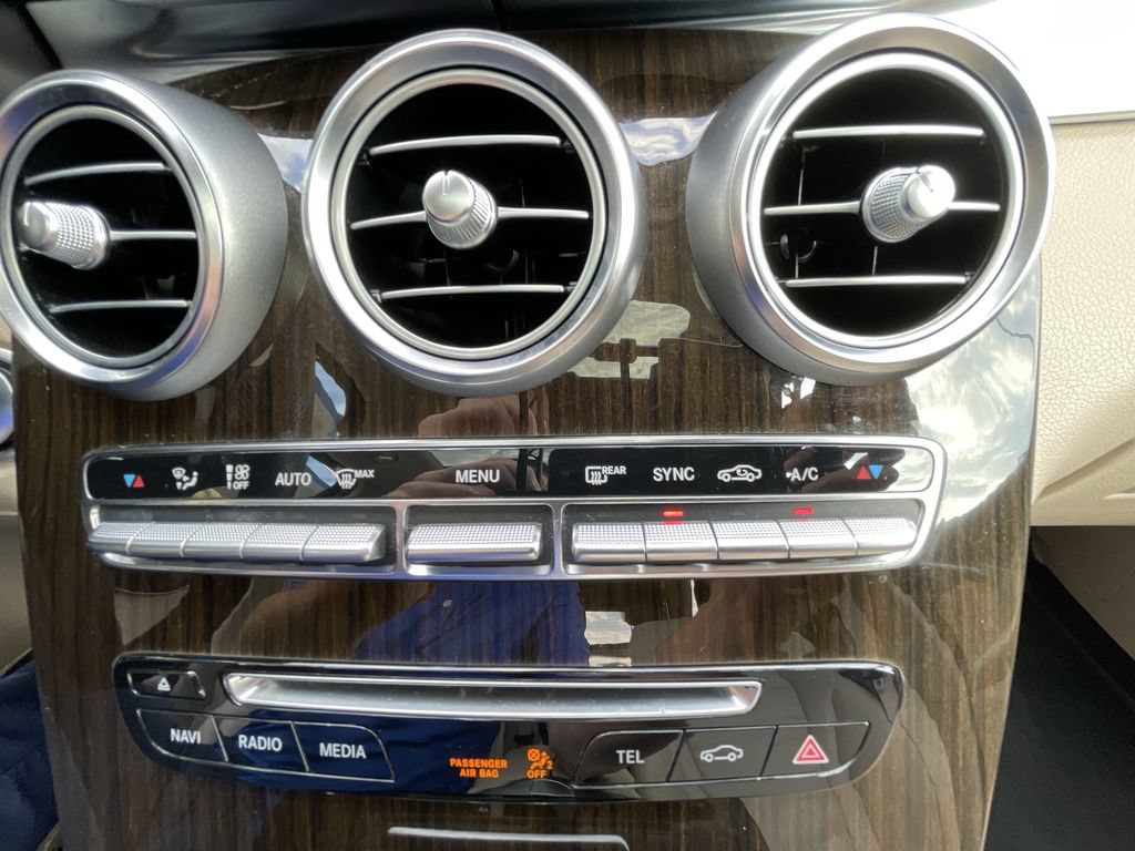 Used 2019 Mercedes-Benz GLC 300 image 34