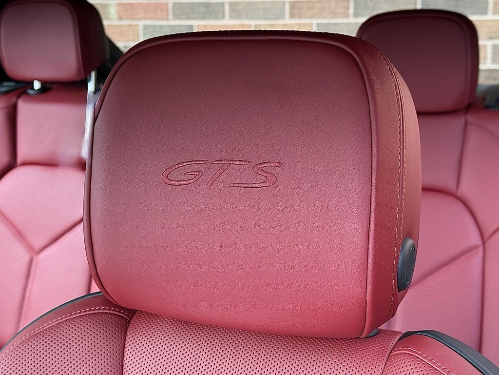 New 2026 Porsche Macan GTS image 19