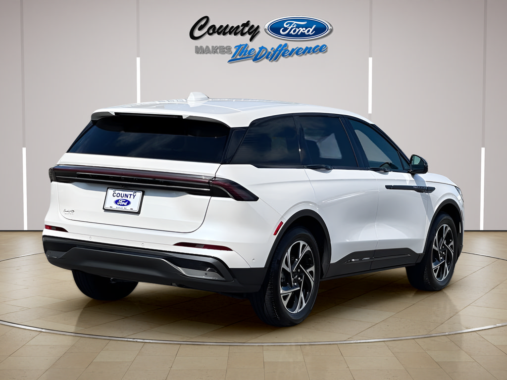 Used 2024 Lincoln Nautilus Premier w/ Jet Appearance Package AWD/4WD image 9