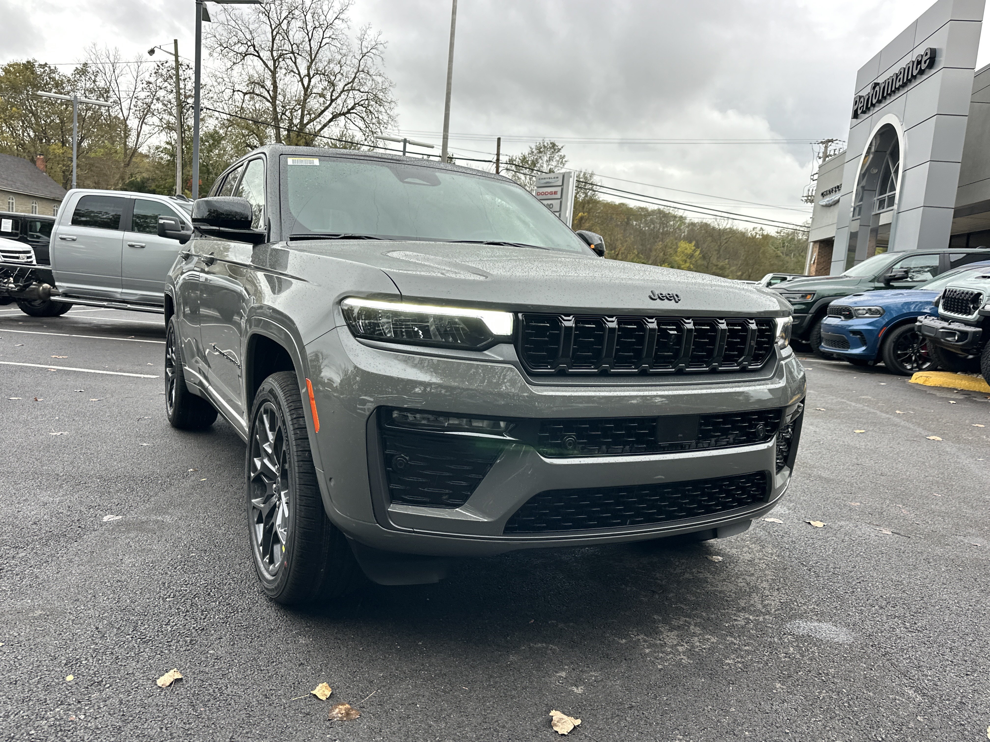 New 2027 Jeep Grand Cherokee Summit AWD/4WD image 21