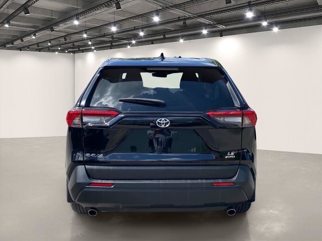 Used 2023 Toyota RAV4 LE AWD/4WD image 6