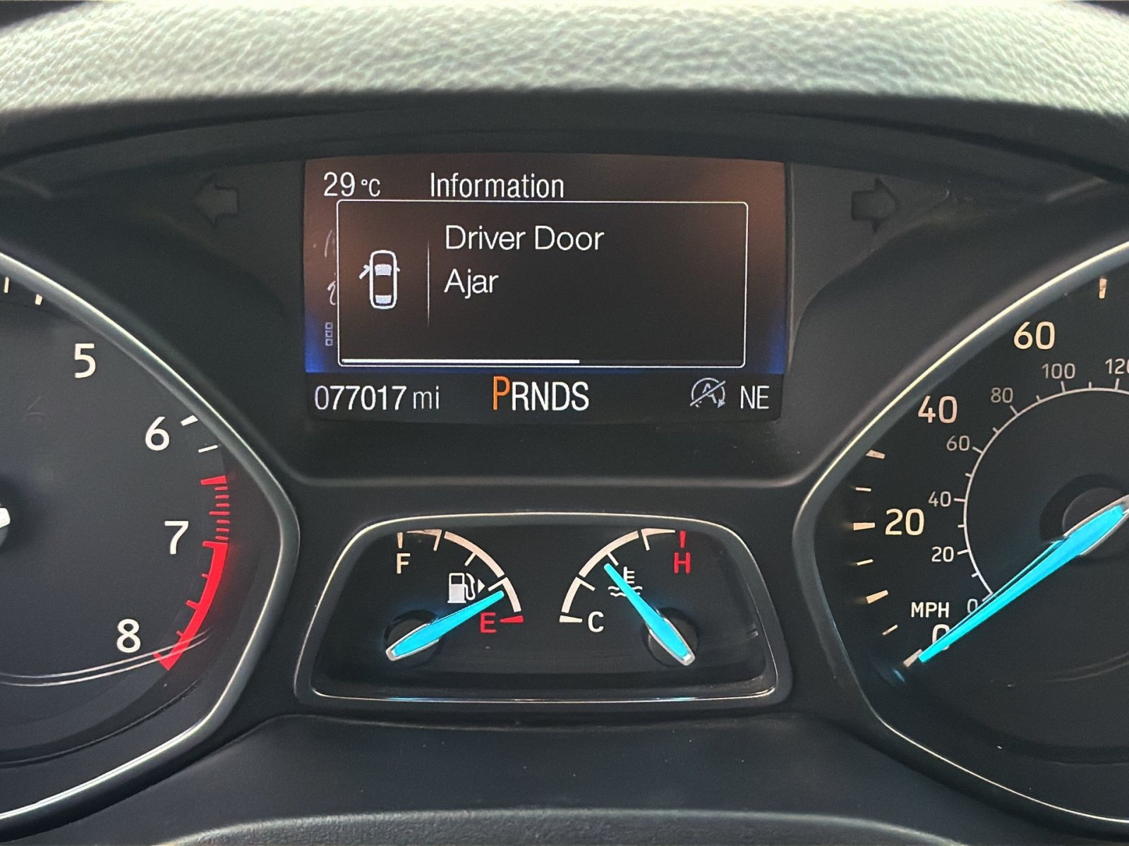 Used 2017 Ford Escape SE FWD image 17