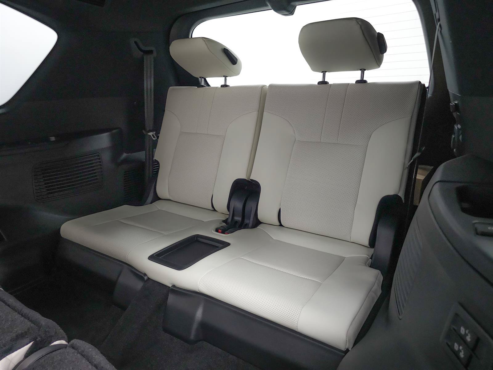 New 2026 Lexus LX 700h Luxury w/ Appearance Package AWD/4WD image 8