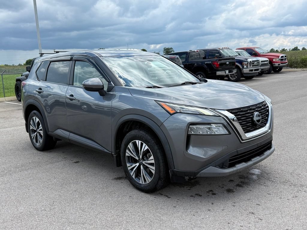 Used 2022 Nissan Rogue SV FWD image 2