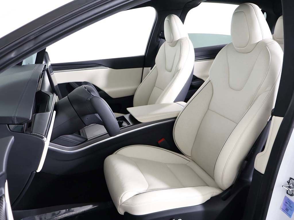 Used 2022 Tesla Model X Plaid image 31