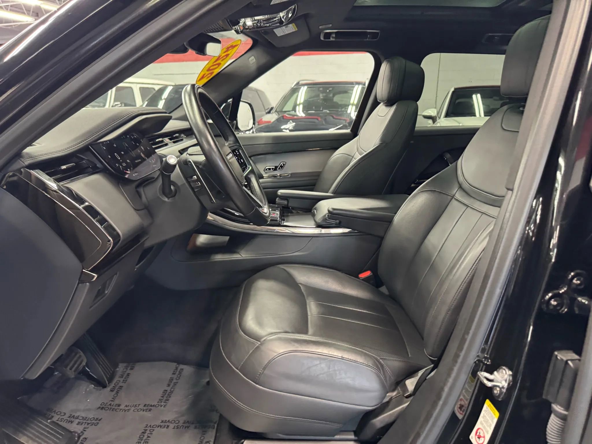 Used 2024 Land Rover Range Rover Sport SE image 10