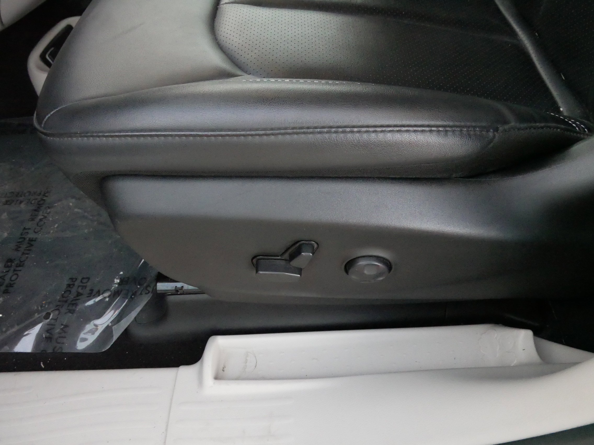 Used 2024 Chrysler Pacifica Touring-L w/ Road Tripper Package image 20