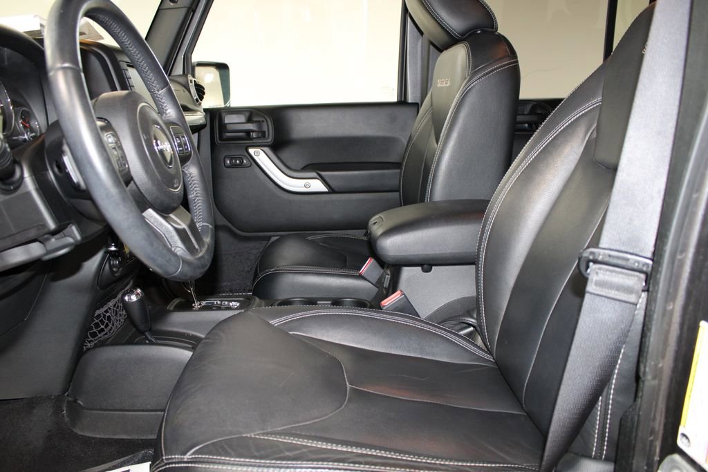 Used 2016 Jeep Wrangler Unlimited Sahara w/ Dual Top Group image 21