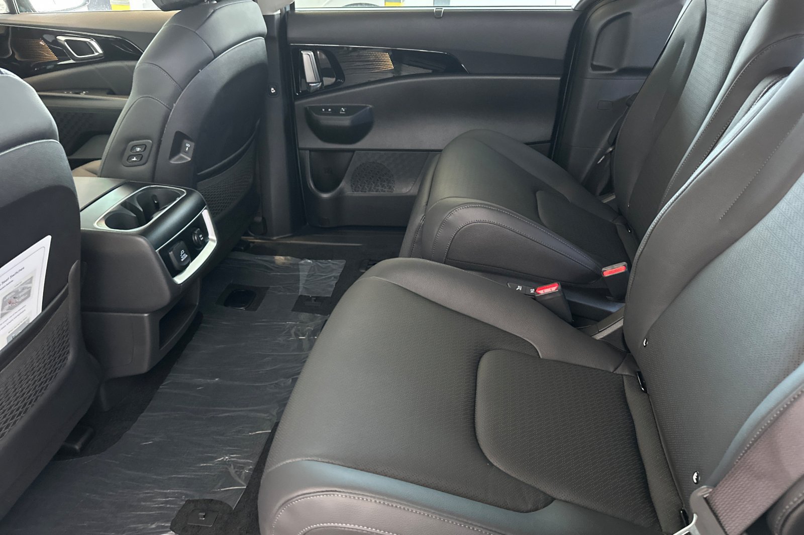 New 2027 Kia Carnival SX Prestige FWD image 12