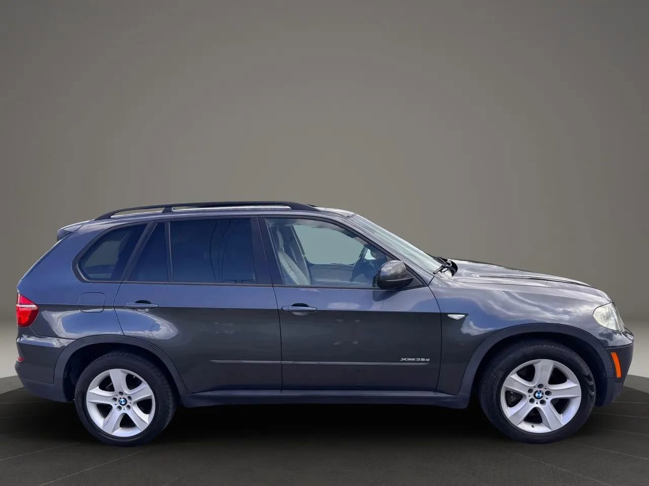 Used 2011 BMW X5 xDrive35d AWD/4WD image 3
