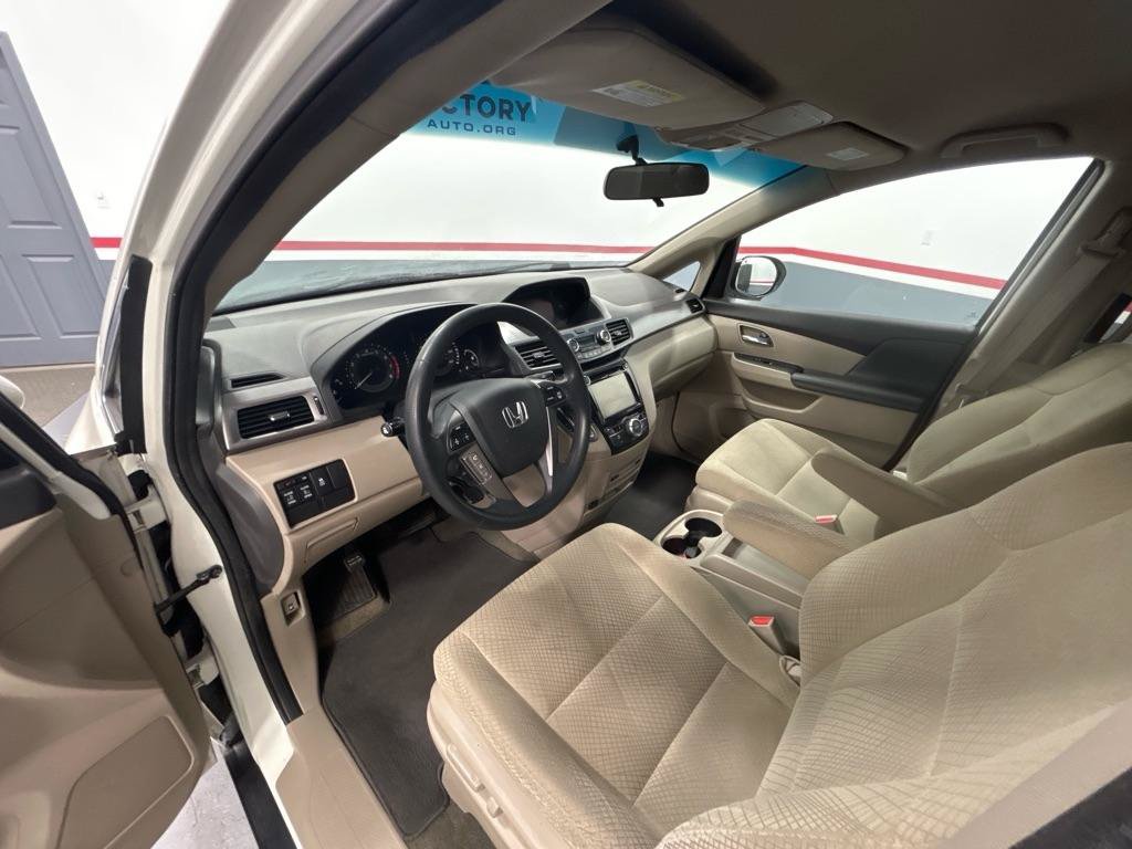 Used 2016 Honda Odyssey SE image 10