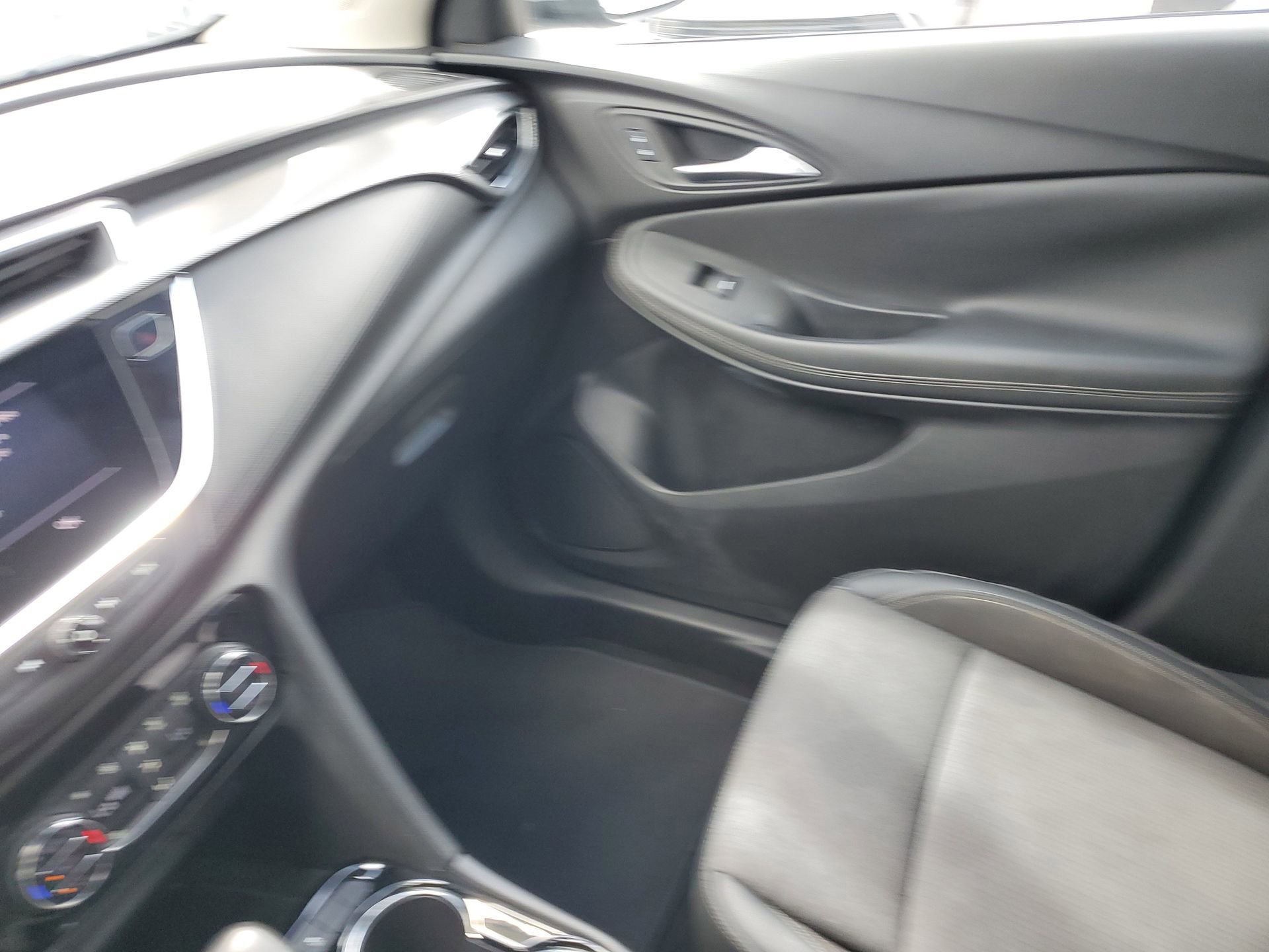 Used 2022 Buick Encore GX Select image 24