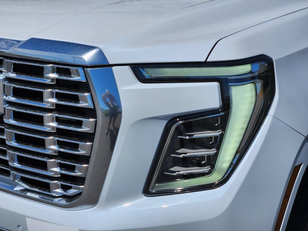 New 2026 GMC Yukon XL Denali w/ Denali Reserve Package AWD/4WD image 6