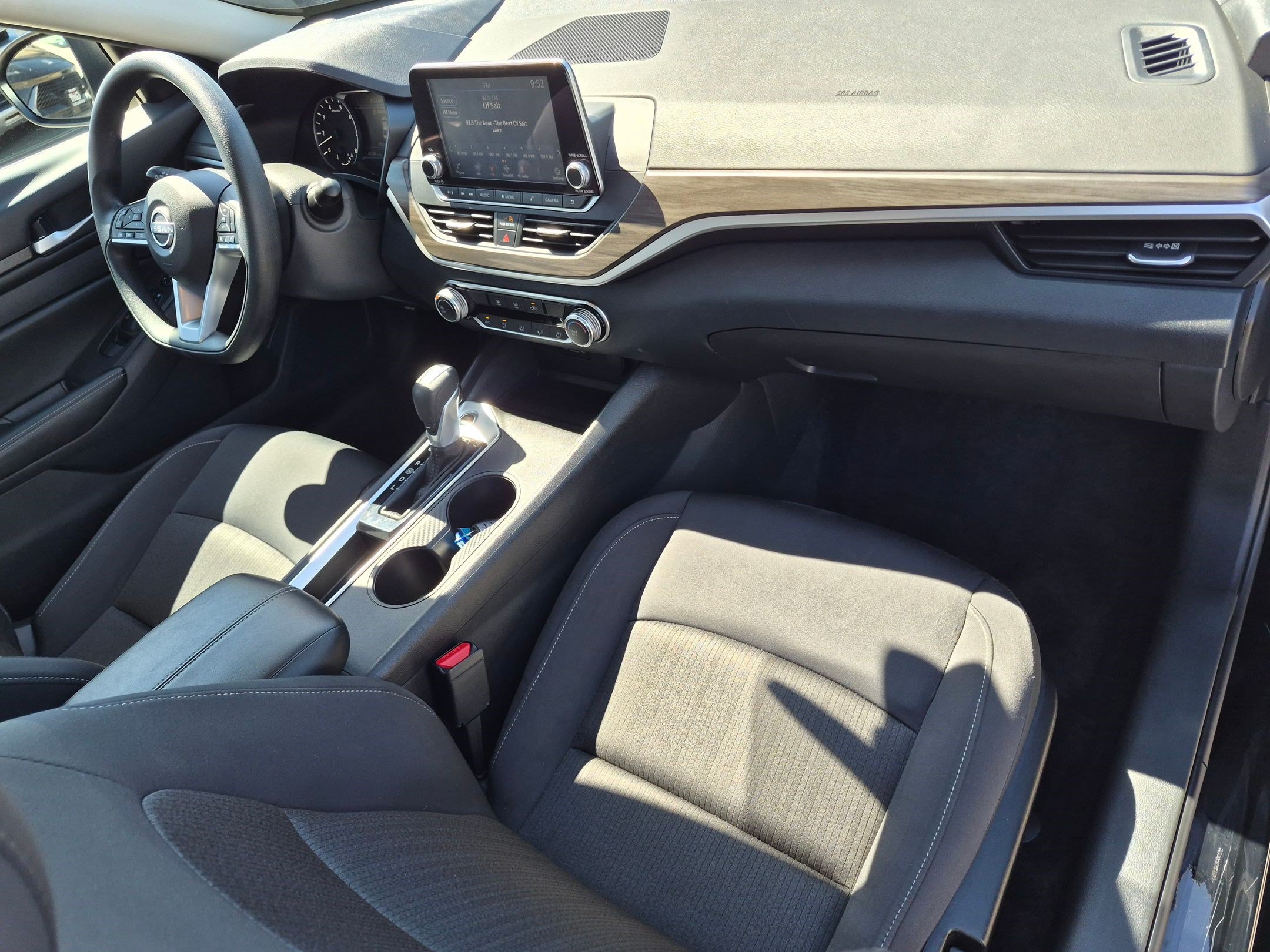 Certified 2025 Nissan Altima 2.5 SV FWD image 33