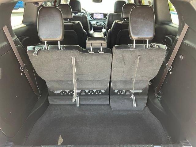 Used 2026 Chrysler Pacifica Limited FWD image 20