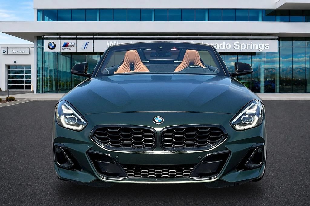 Used 2025 BMW Z4 M40i w/ Edition RWD image 2