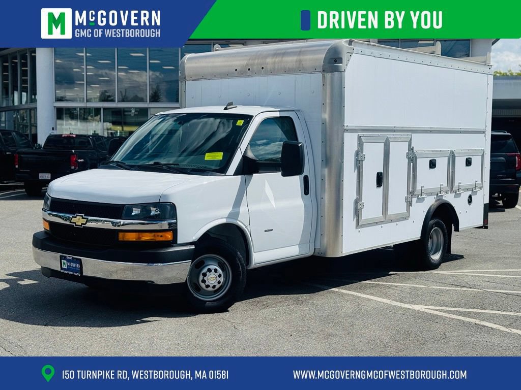 Used 2022 Chevrolet Express 3500 w/ Power Convenience Package RWD image 1