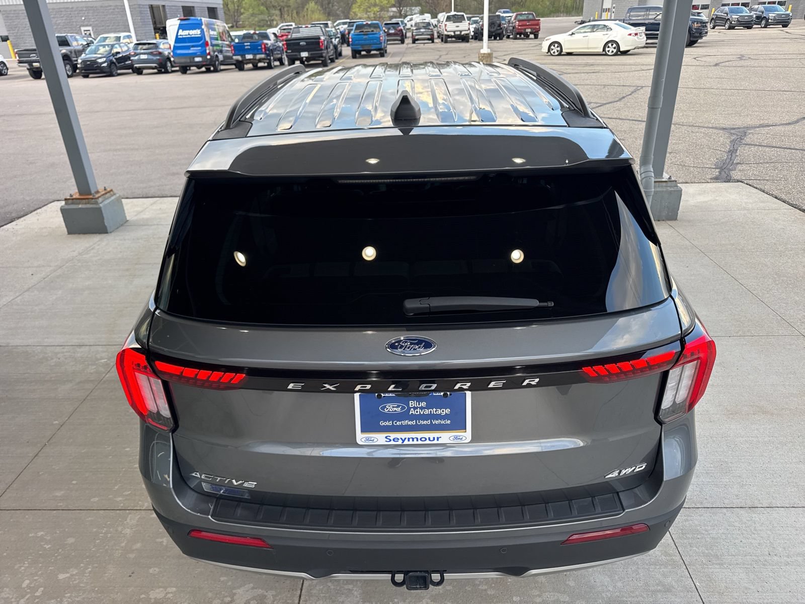 Certified 2025 Ford Explorer Active w/ Active Comfort Package AWD/4WD image 7
