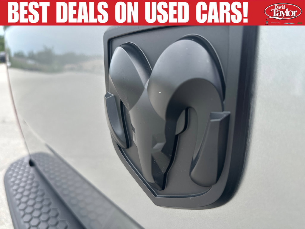 Used 2024 RAM 1500 Warlock AWD/4WD image 35