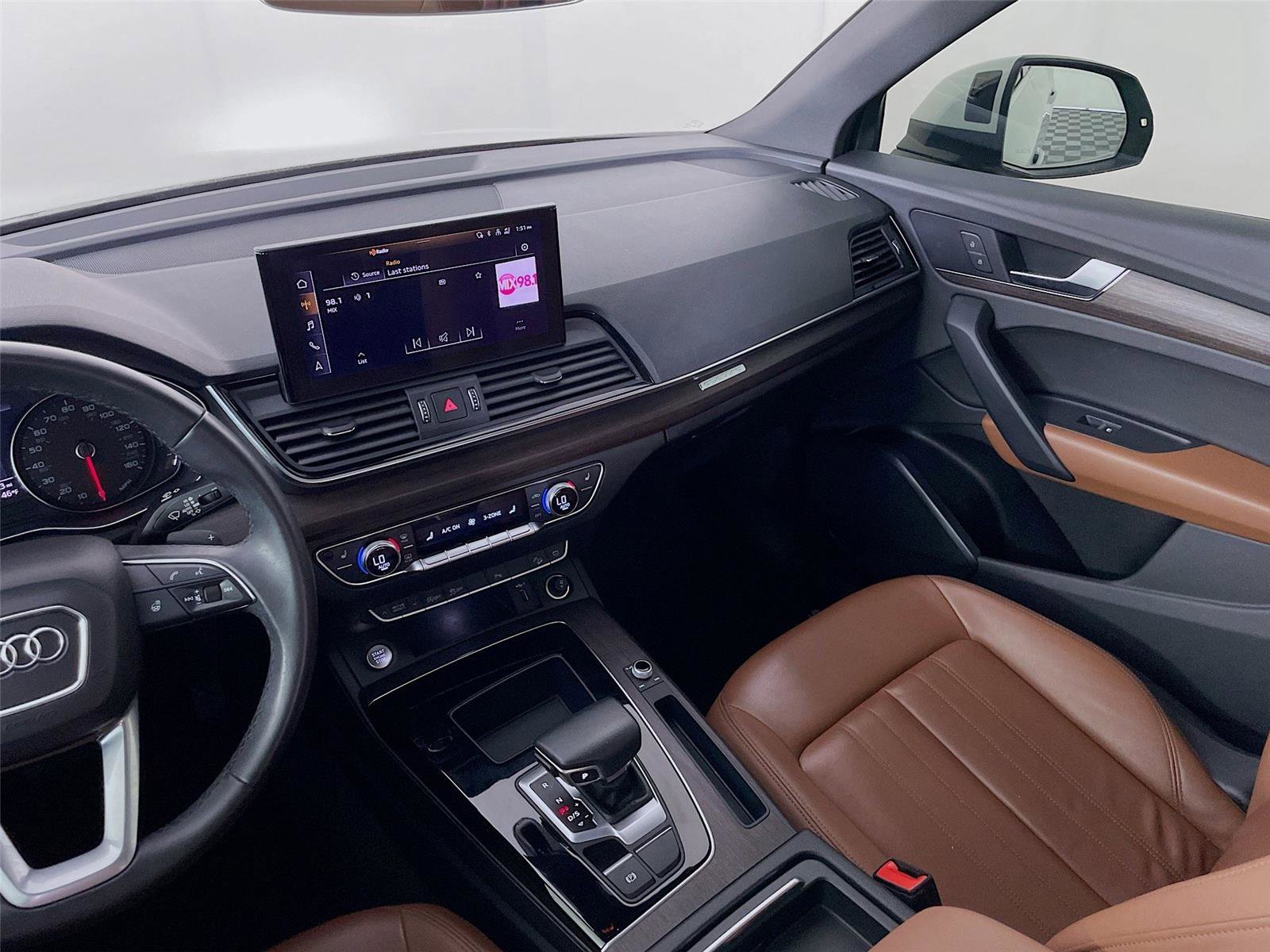 Used 2021 Audi Q5 Premium w/ Convenience Package image 25