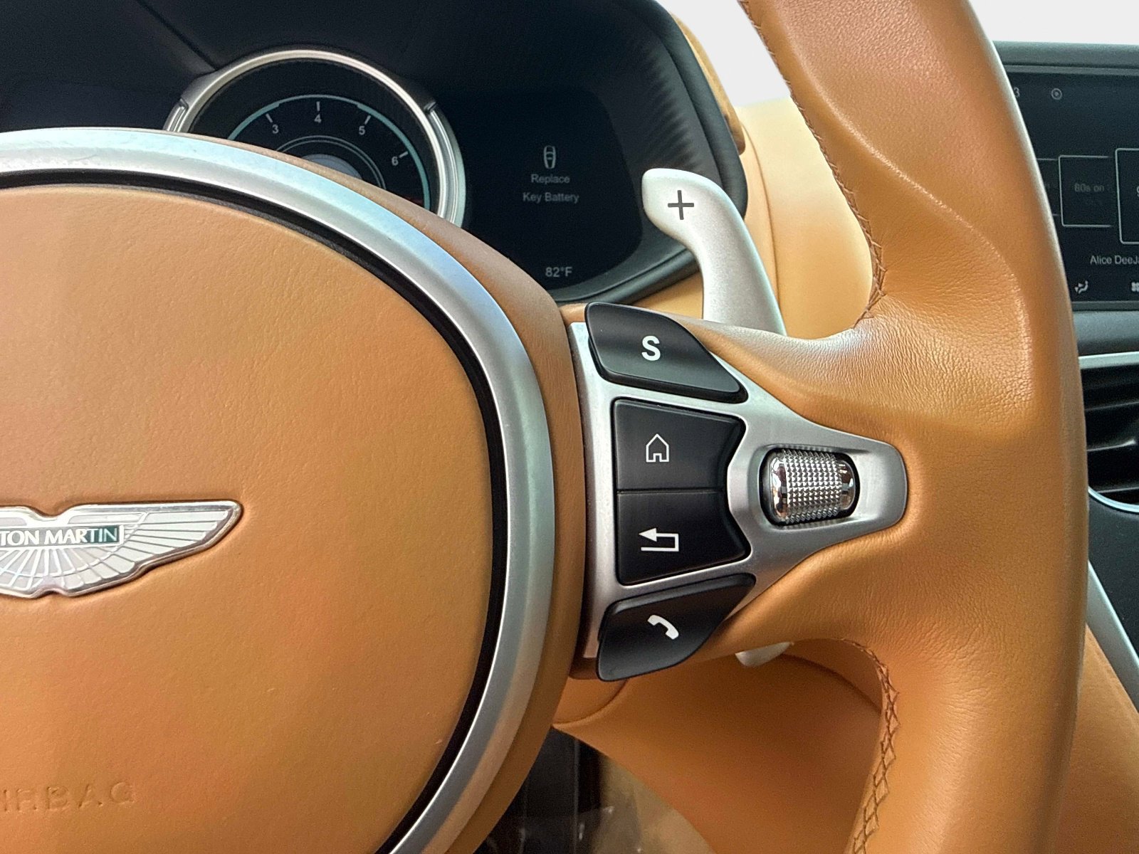 Used 2017 Aston Martin DB11 V12 image 27